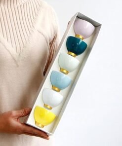 فناجين قهوة ملونة